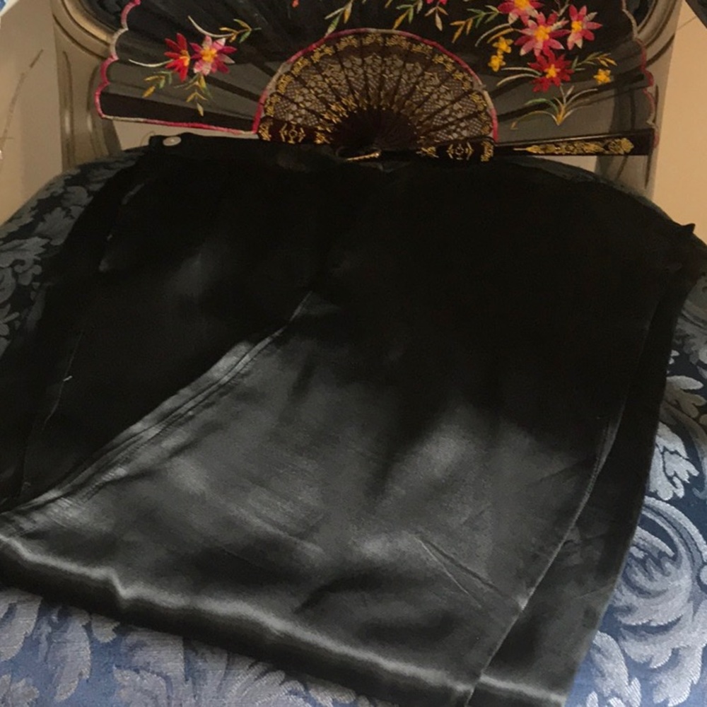 Oriental style satin pants. Unisex NWOT